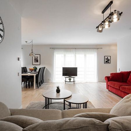 Airhome - Black&White Tallinn Luaran gambar
