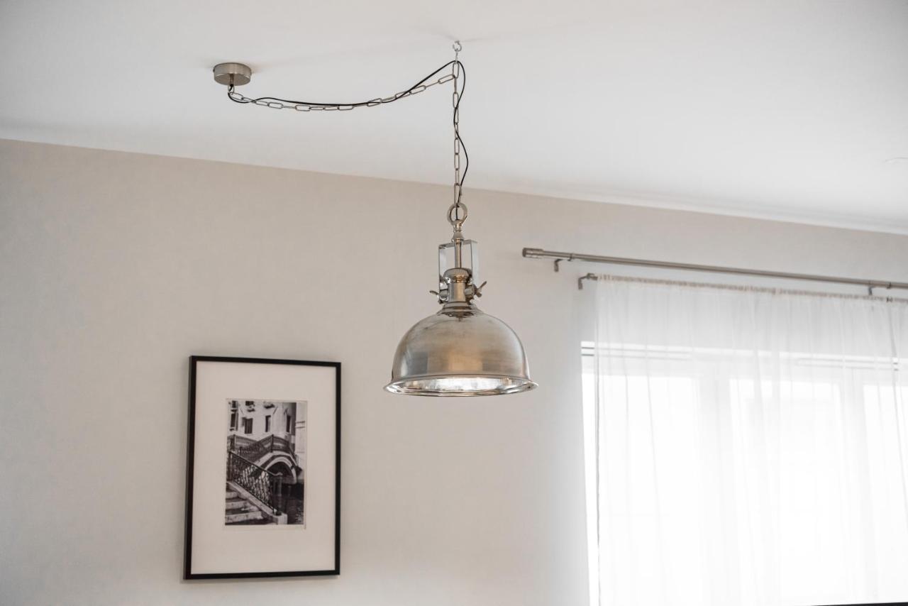 Airhome - Black&White Tallinn Luaran gambar