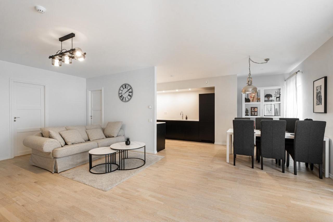 Airhome - Black&White Tallinn Luaran gambar