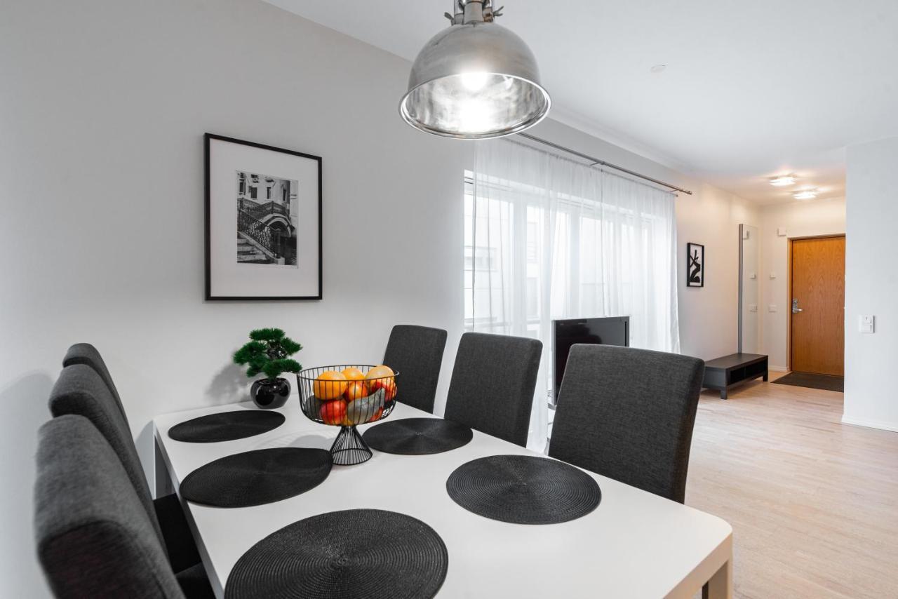 Airhome - Black&White Tallinn Luaran gambar
