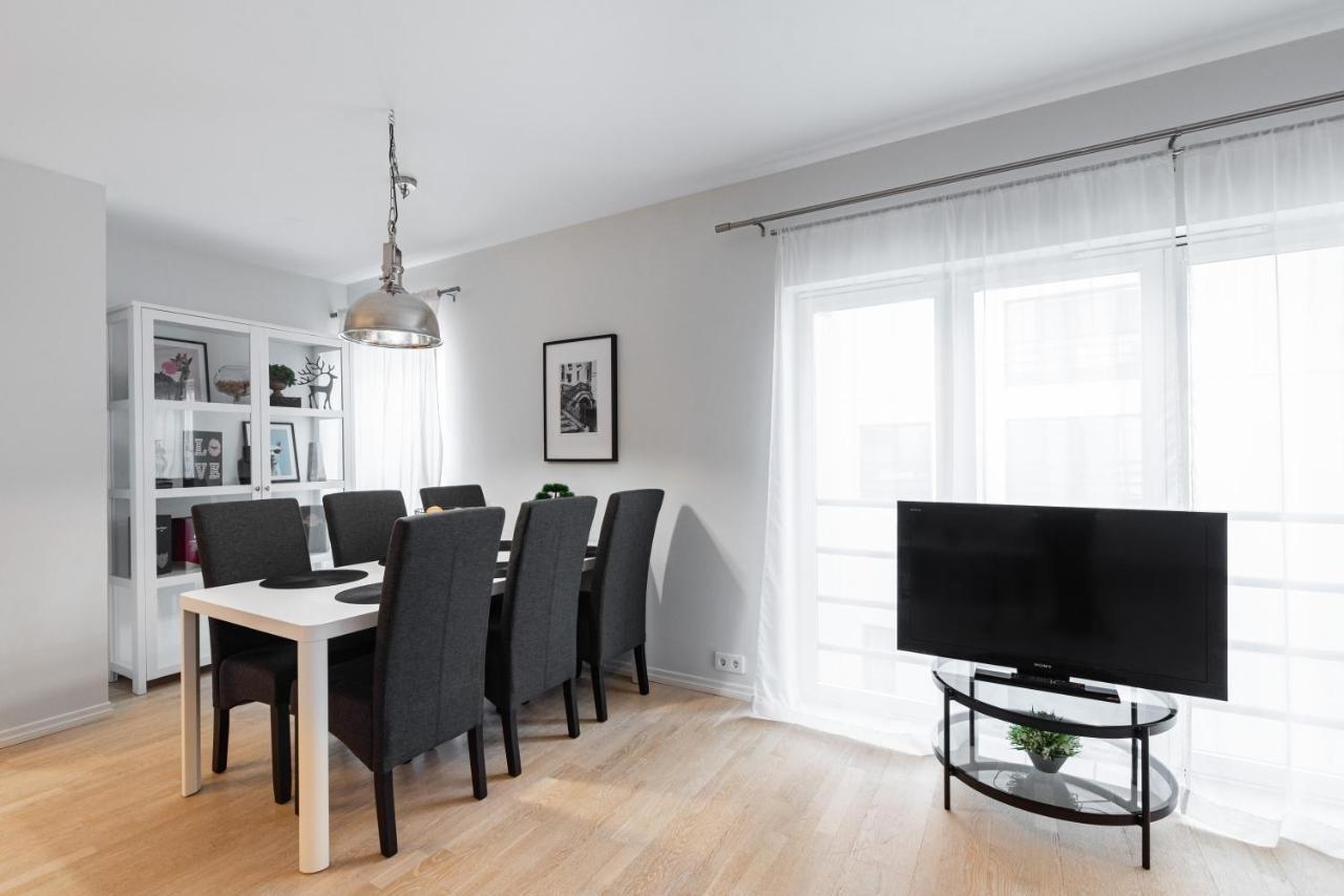 Airhome - Black&White Tallinn Luaran gambar