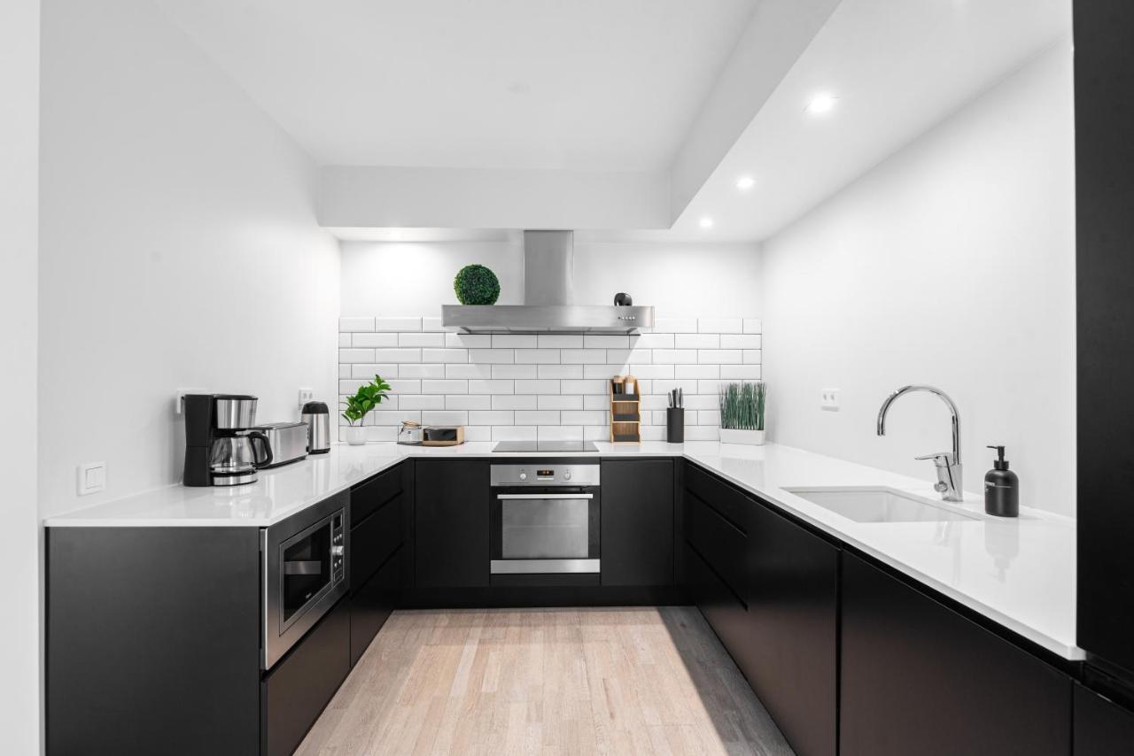Airhome - Black&White Tallinn Luaran gambar